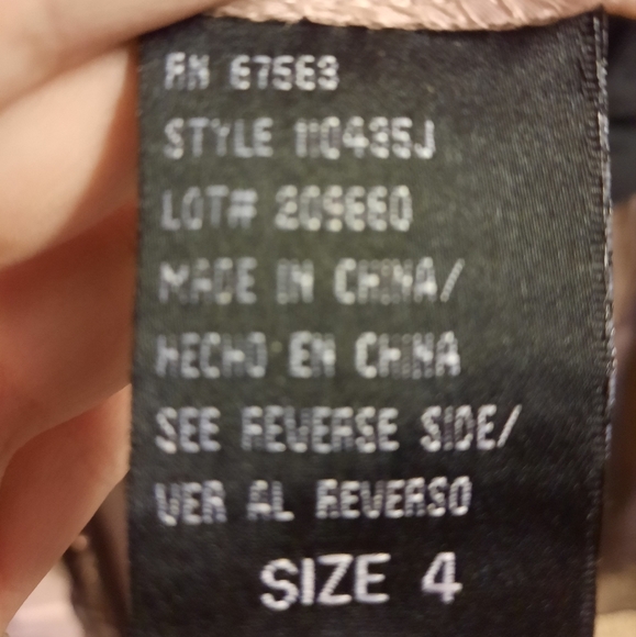 Black Fit and Flare Sleeveless Midi Dress for An Elegant Event - Picture 6 of 12